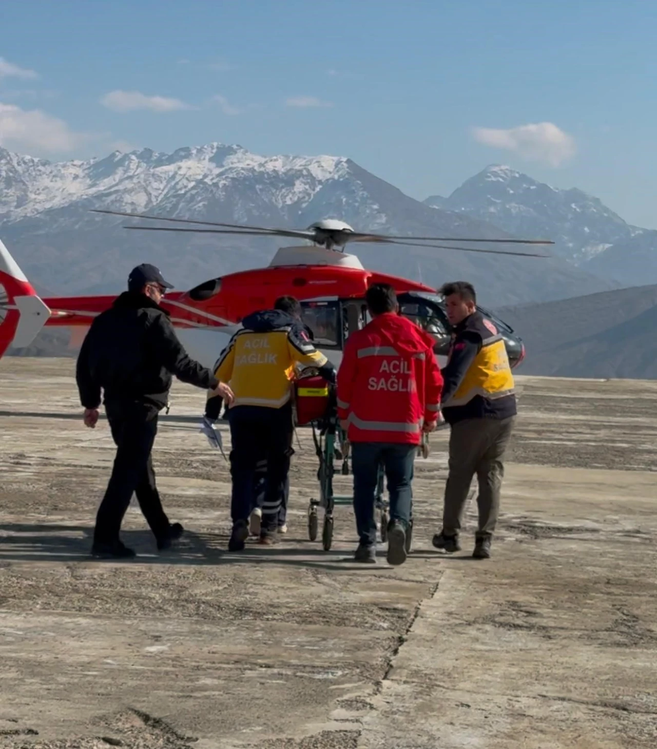 Acil Durum Helikopteri, Melisa Bebeği Kurtarmak İçin Gökyüzüne Yükseldi