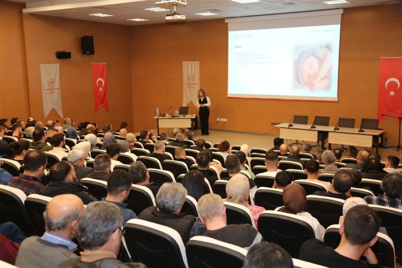 Erzurum'da "Stresle Başa Çıkma ve Sağlık" Konferansı Düzenlendi