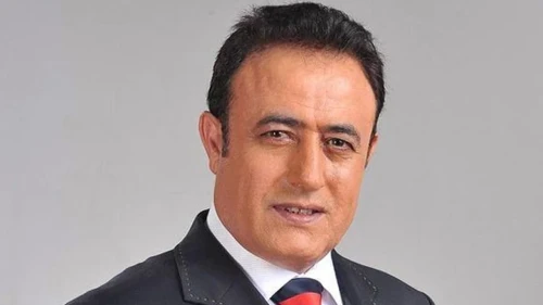 Mahmut Tuncer, Annesinin Vefatını Acı Bir Haberle Duyurdu